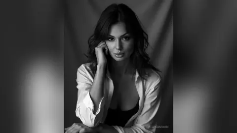 FlaviaMoon — Black and White.