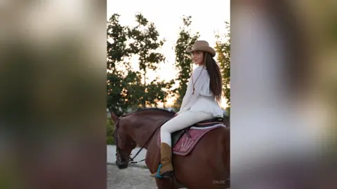 Chloe — Golden hour &amp; hoofbeats 🐎✨