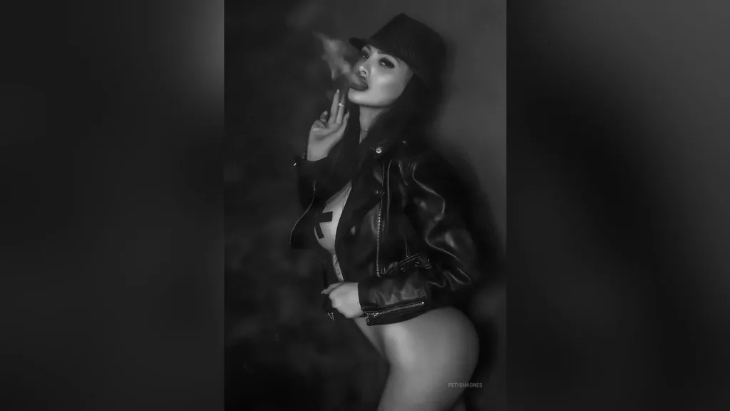 AgnesDoe — Smoking
