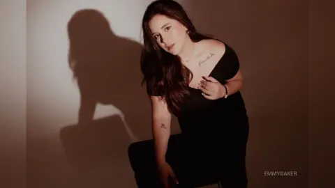 EmmyBaker — hello!!