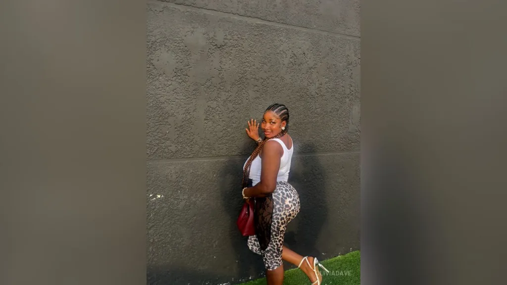 OliviaDave β Looking funny and hot π₯΅
