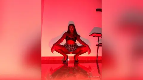 AmyJacobs — 🥵😏