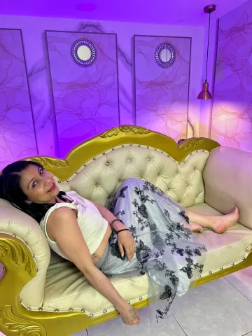 MeliSanz28 — Streamate Photos