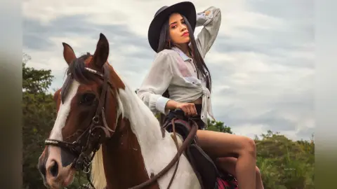 AmyBeck — Halloween 🤠​​⛺​🔥​