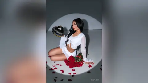 MiaRoyce — Birthday 🎁