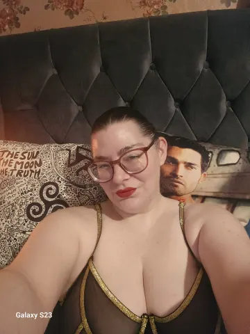 ZoeNextDoorx — Streamate Photos