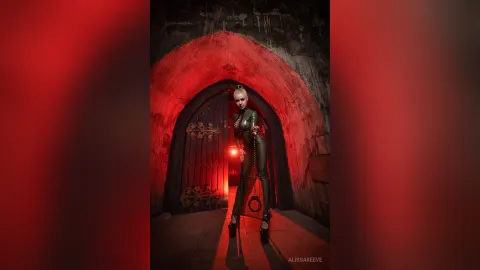 AlissaReeve — Domina