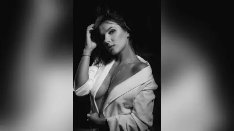 Rebecca — Unseen