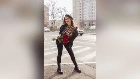 Zendaya — I ♥ Roses 🥰