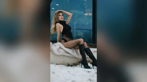 ElinaCarter — Seductive.