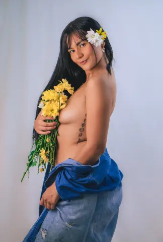 Miiaa_jones — Streamate Photos