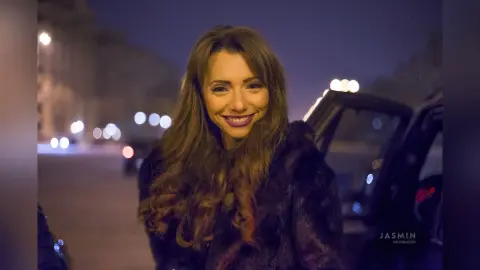 Arianna — Night walk