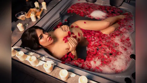 ManuRouse — Steaming hot!