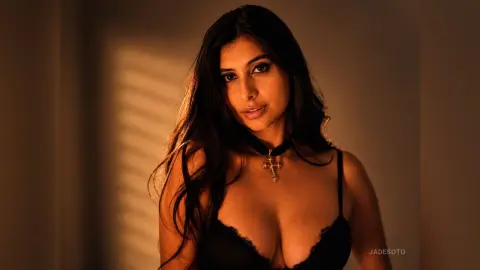 JadeSoto — sexy and mysterious😈
