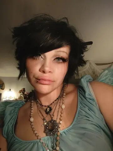 EmoBoop27 — Streamate Photos