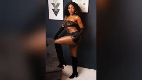 NahomyGreen — My black lingerie