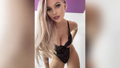 Ella — Sexy Elly