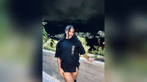 GabyFerrero — 🍷