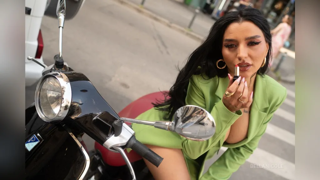BellaNicole — Fashion style no the streets