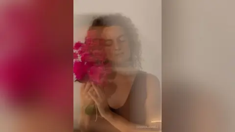 EsmeraldaMali — Art face movement