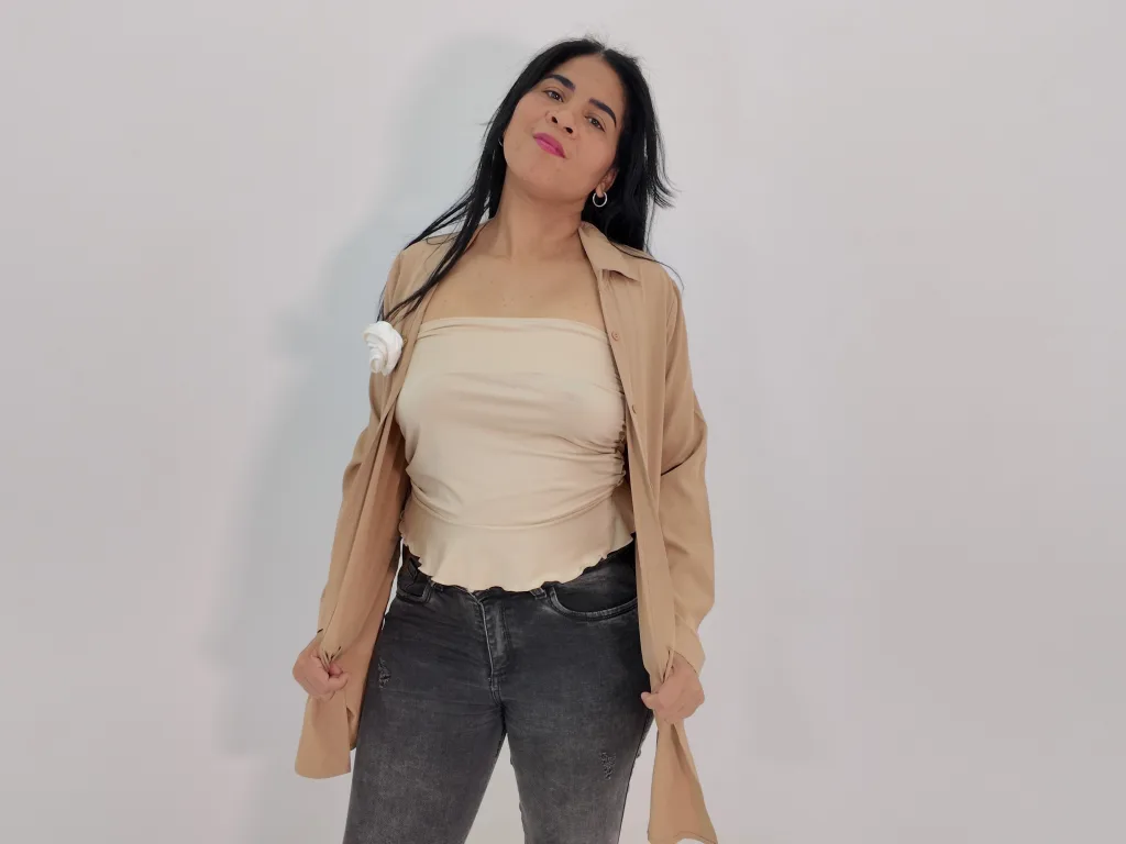 Rouhss — Streamate Photos