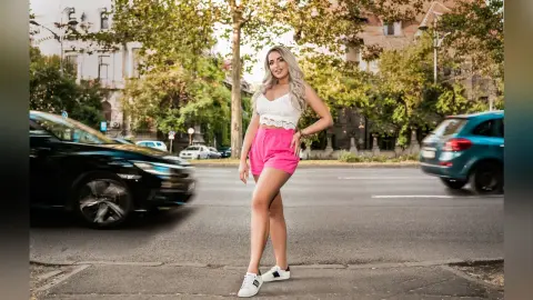 Jessy — Pink vibes all over