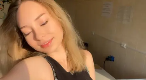 NaomiLelit — Streamate Photos