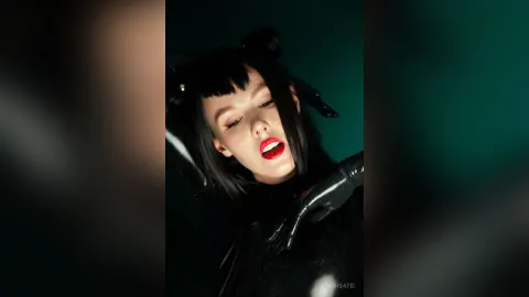NiamhSatie — Latex