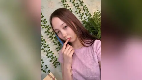 VivienGheewala — Moning ;)