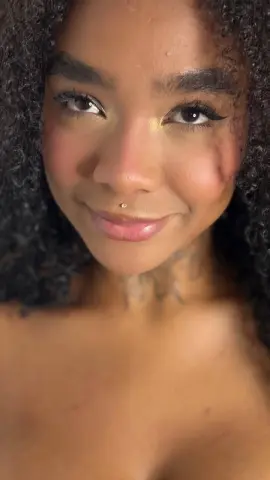 Victoria_Gold — Streamate Photos