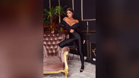 SabrinaKrystal — hey cat!