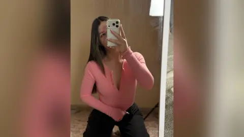 AmeliaPump — Selfie