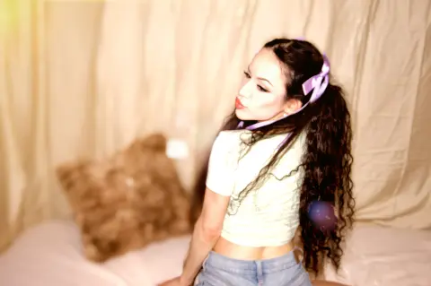 VixenVioletBlue — Streamate Photos