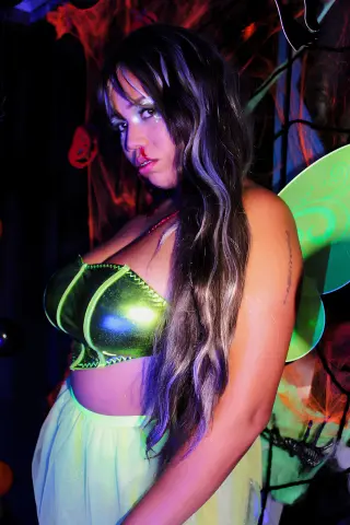 BustyGlow121 — Streamate Photos