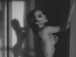 Avrora Moore — live cam