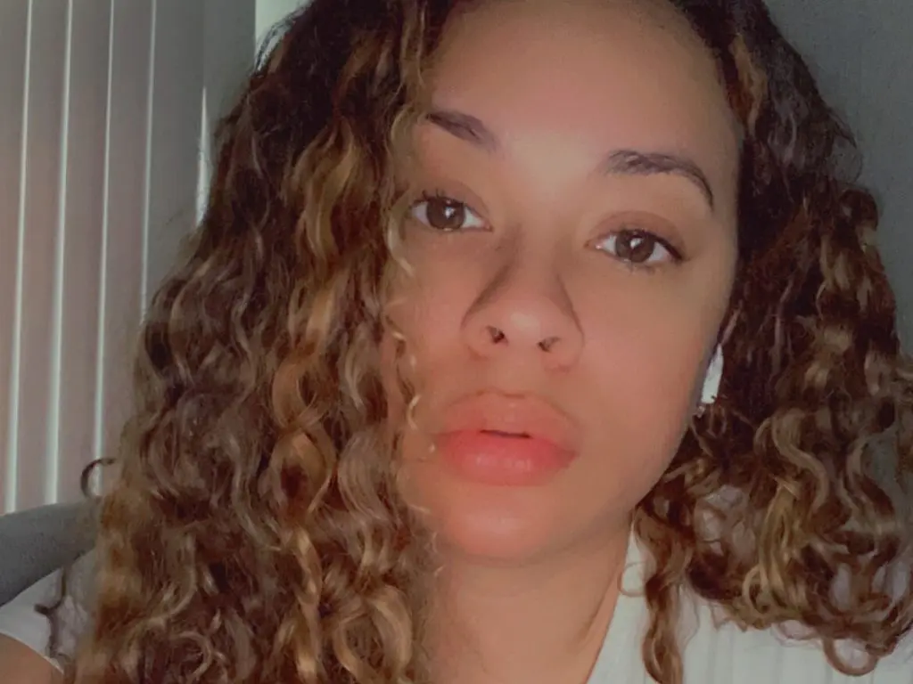 Aliyah Renee live cam