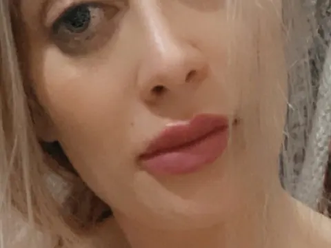 Bambi Paige cam model