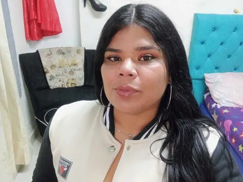Riana Alvarez cam model