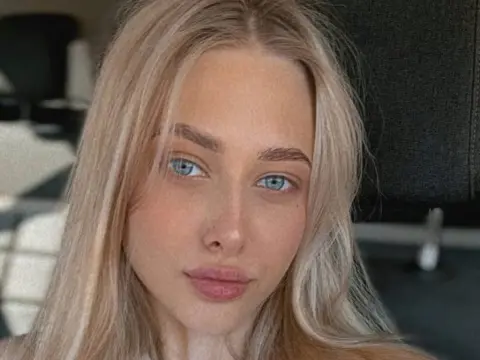 Emily Marshall — Flirt4Free Photos