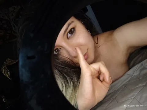 Lilith Mystic cam model