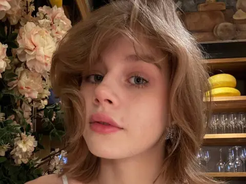Edwina Crofoot — Flirt4Free Photos