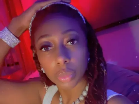 Queen Glam — Flirt4Free Photos