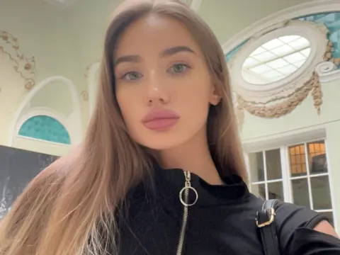 Belle Bales — Flirt4Free Photos