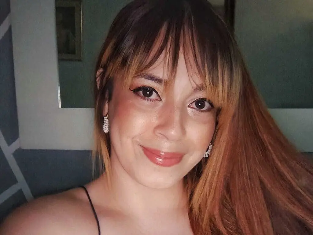Greecy Blonde live cam