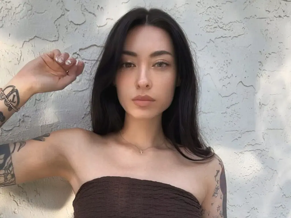 Daisy Luu live cam