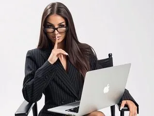 Emily Trix live cam