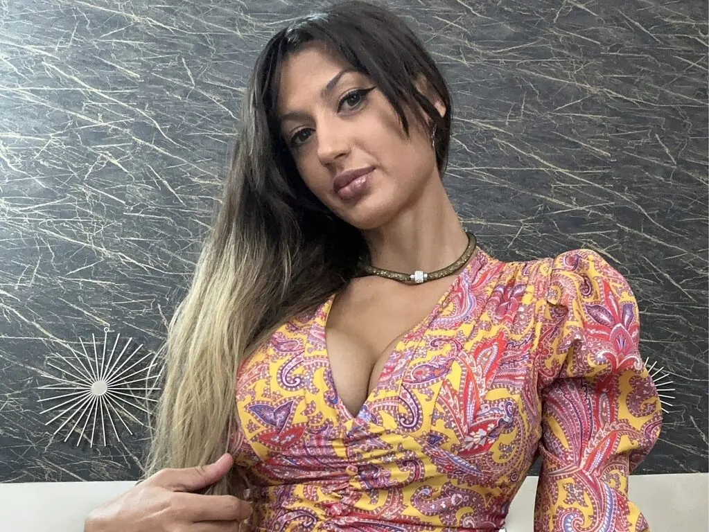 Belle Emmanuelle live cam