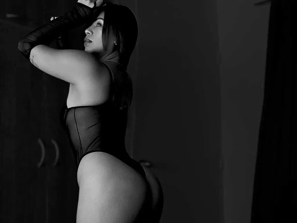 Nikky Evans live cam