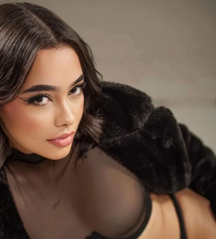 Chloe Monroeee live cam