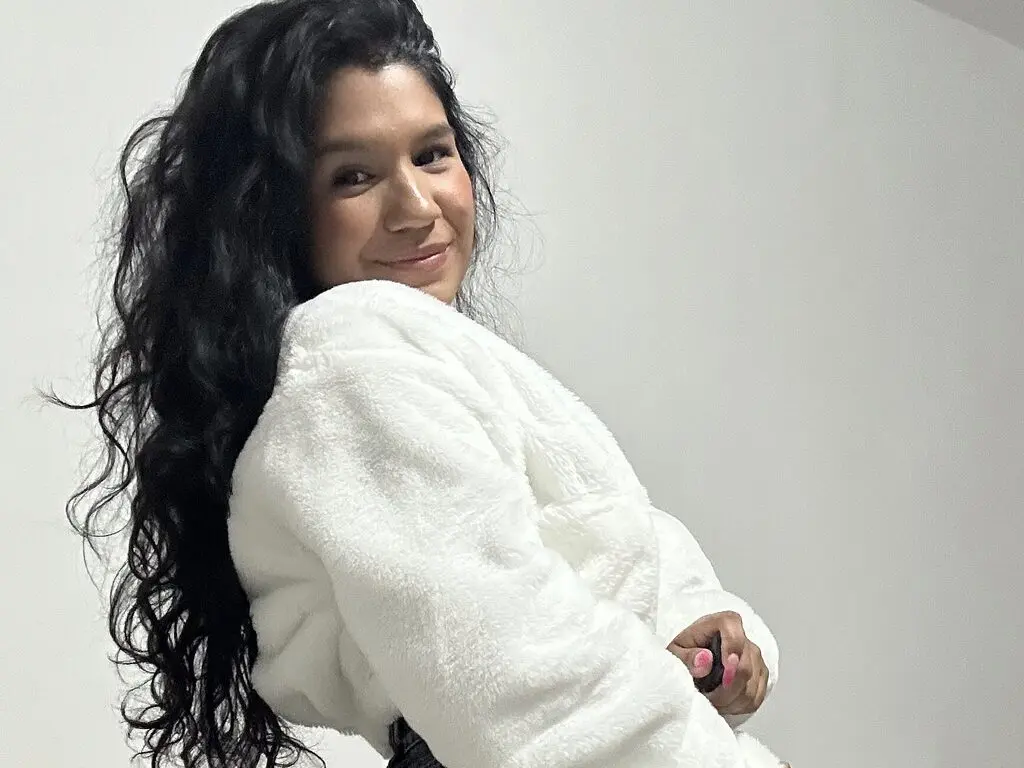 Lyria Diamond live cam